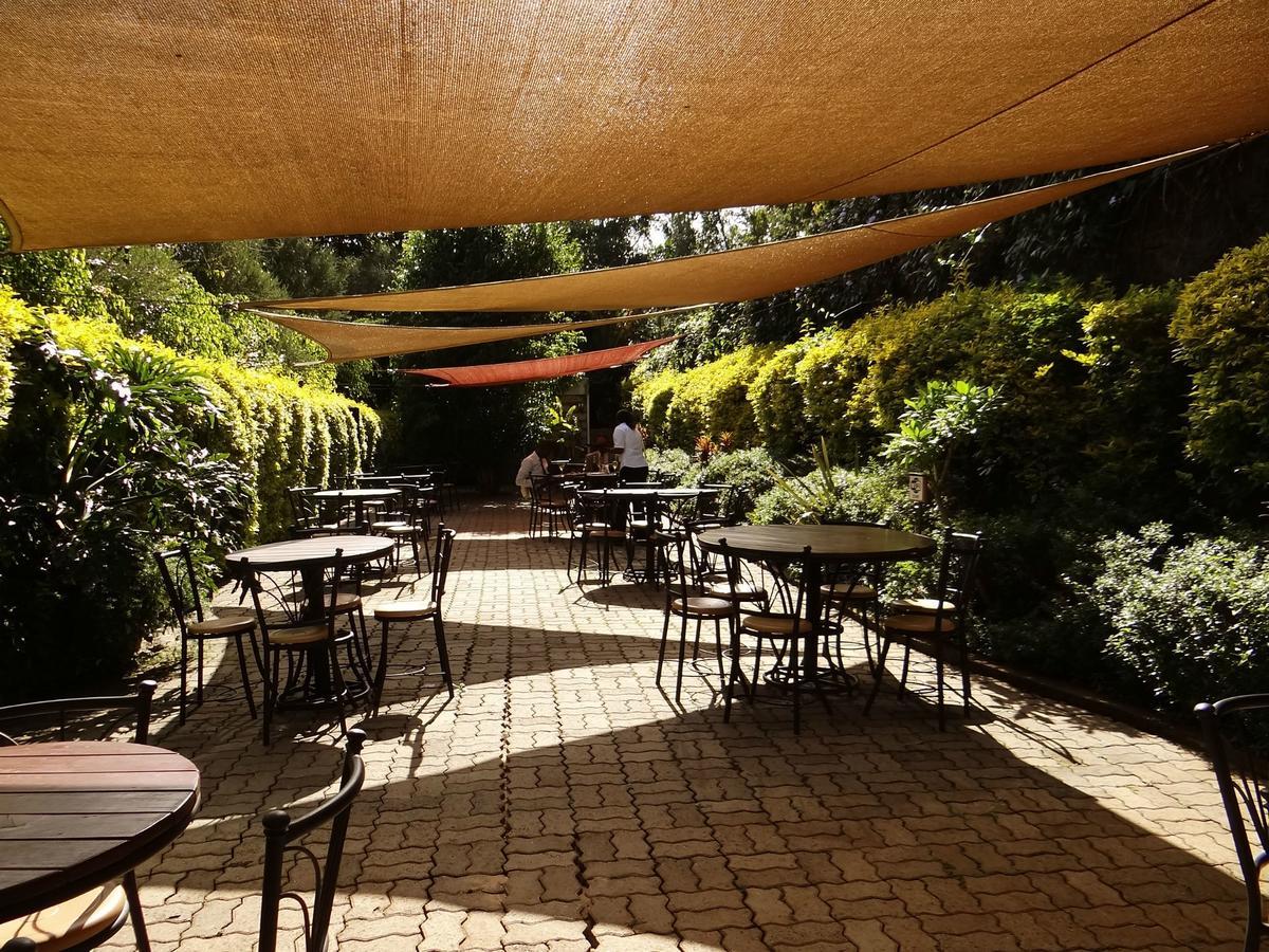Ikweta Country Inn Maua Kaathene Ngoại thất bức ảnh