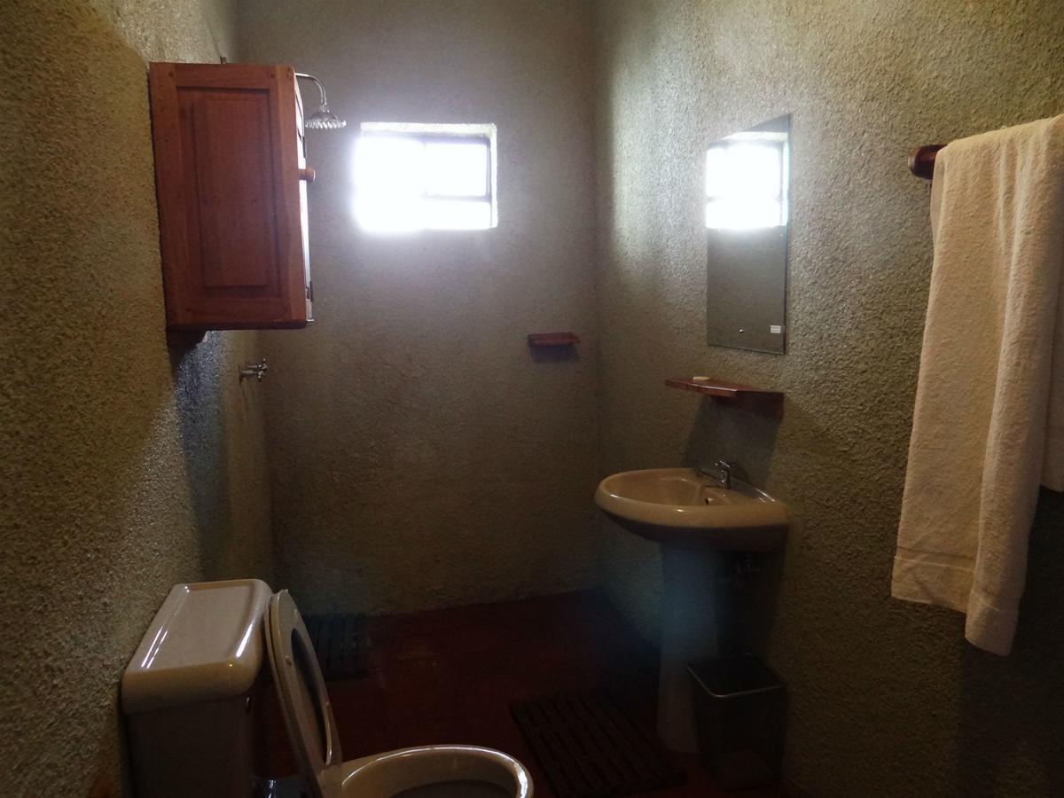 Ikweta Country Inn Maua Kaathene Ngoại thất bức ảnh