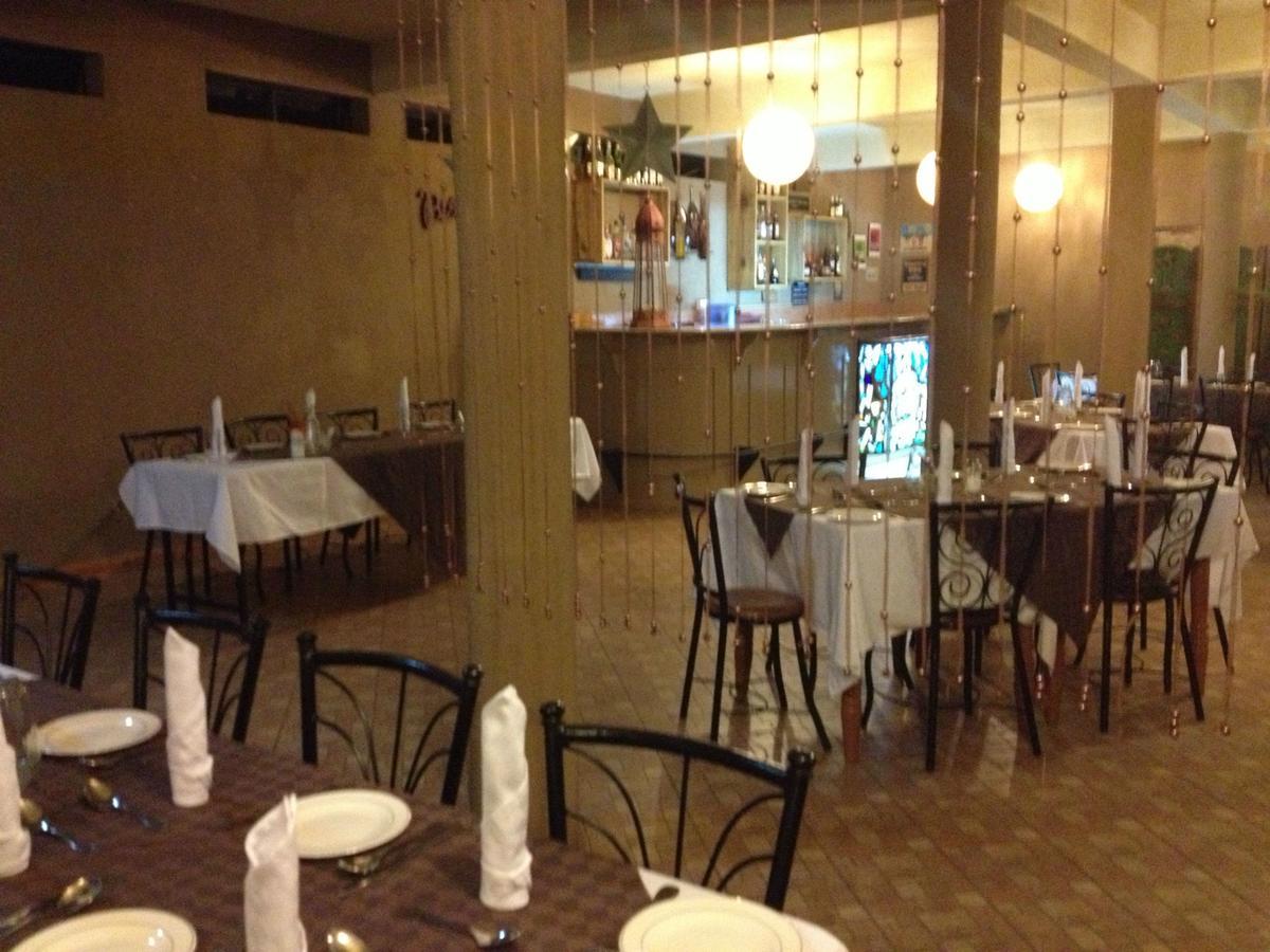 Ikweta Country Inn Maua Kaathene Ngoại thất bức ảnh