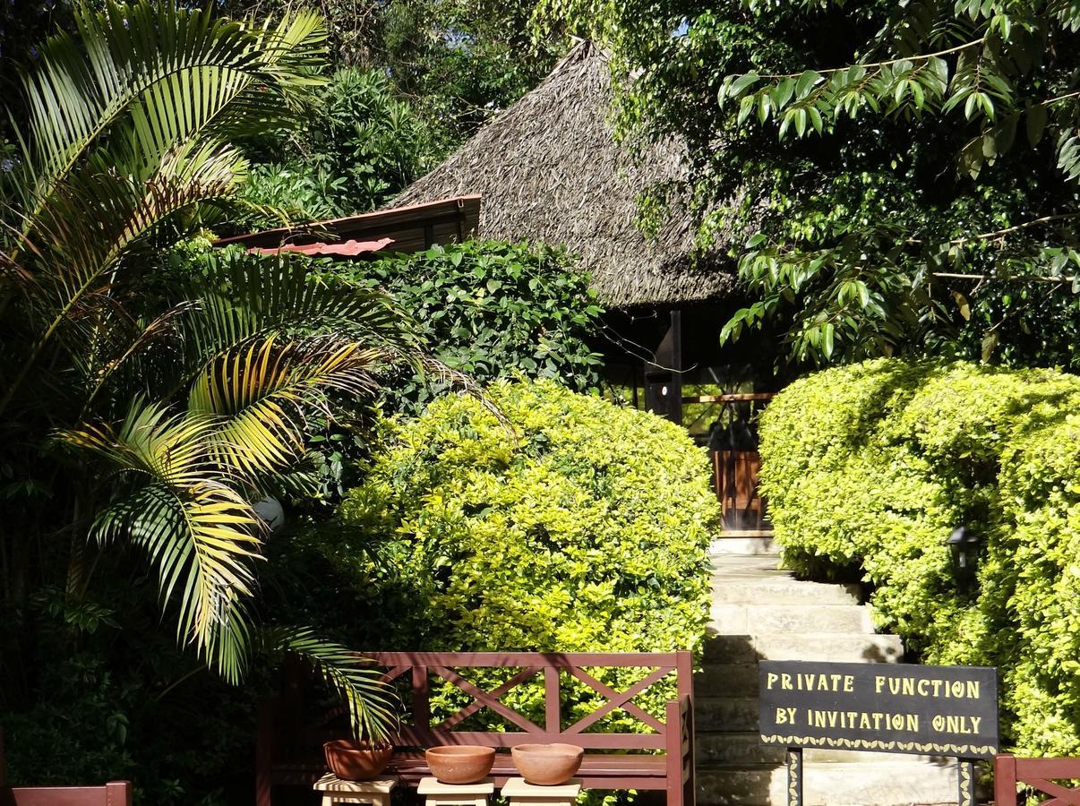Ikweta Country Inn Maua Kaathene Ngoại thất bức ảnh